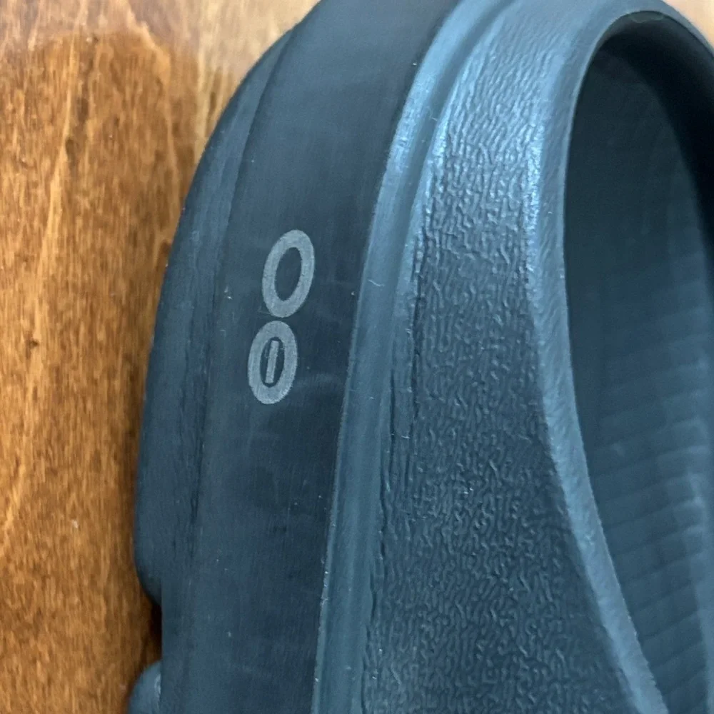 OOFOS Black Women's Slip-On Loafers - Picture 6 of 7